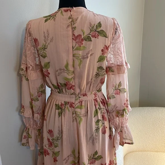 Lace-Trim Tiered Floral Maxi Dress - Picture 9 of 10